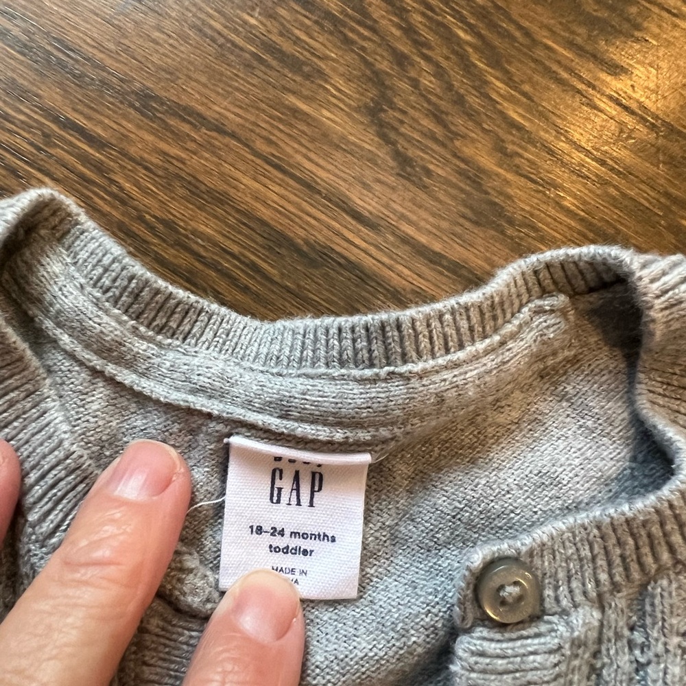 GAP Gray Ruffled Knit Cardigan - Picture 2 of 3